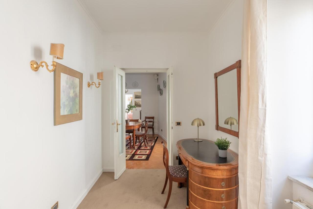 Iflat Modern Apartment In The Monti Area Рим Экстерьер фото